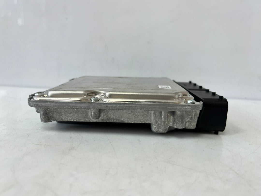 2012 BMW F30 N47D F20 3' 2.0 320d 120d diesel Engine Control Unit ECU 8518568 