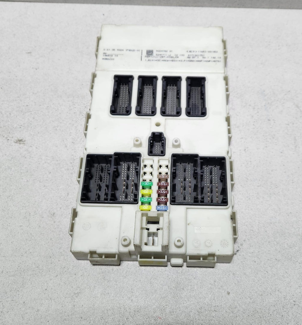 2012-2016 BMW 320i Front Electronic Module 9324782 3 Series 320i 328i 328d