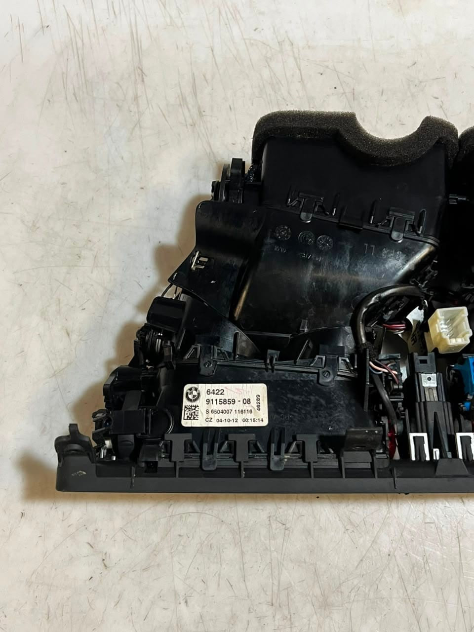 BMW 7 Series F01 F02 F03 F04 750i Center Dash Air Vent 9115859 OEM RHD