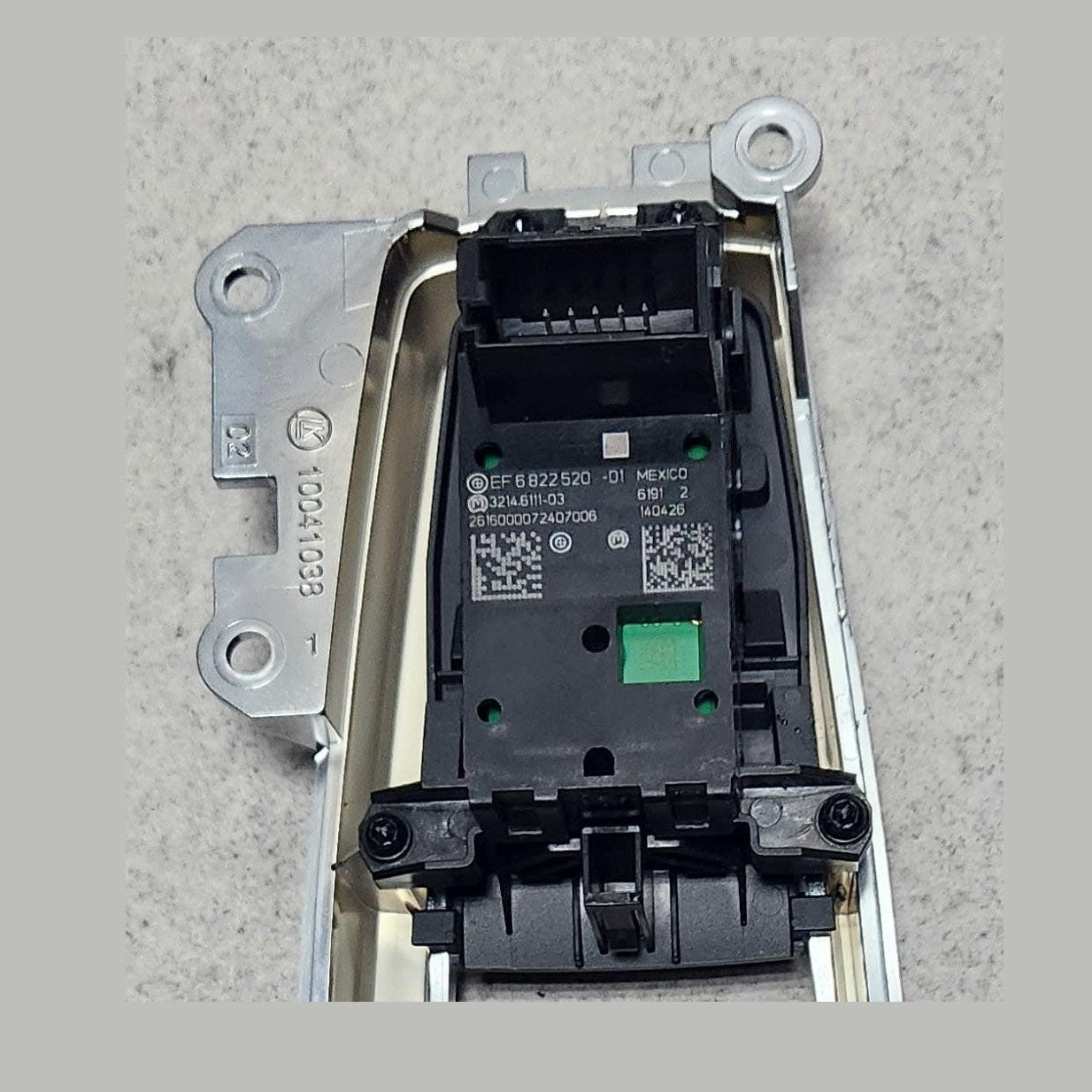2014-2016 BMW 535i Parking Brake Actuation Switch 6822520 F01 F02 F07 F15 F16