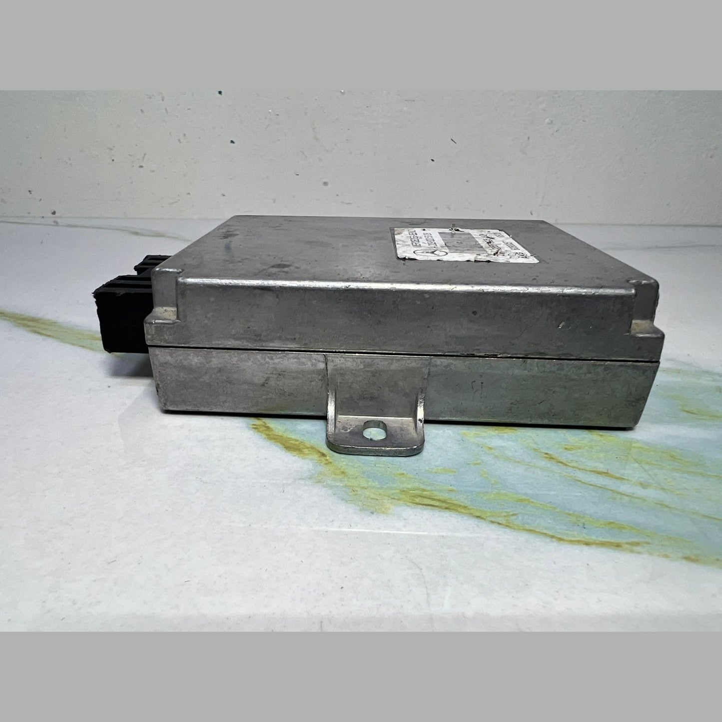 Mercedes Telephone Control Unit A2098205326 CLS W219 and ML W164