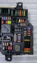 Bild in die Galerieansicht laden, OEM BMW 528i F10 Rear Power Distribution Fuse Box Module 9264923