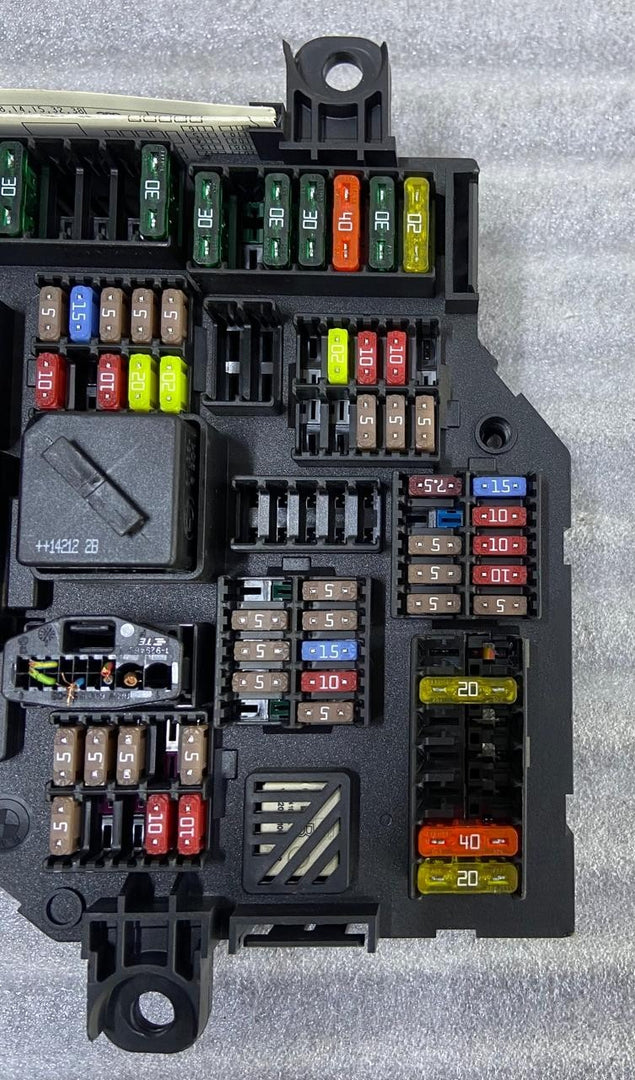 OEM BMW 528i F10 Rear Power Distribution Fuse Box Module 9264923