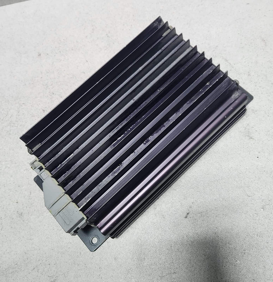 2000-2003 Mercedes-Benz S430 Audio Amplifier 2208200289 W220 S-Class S430 S500 