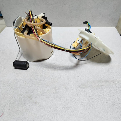 2017-2025 BMW 330i Fuel Pump Assembly 7473444 3 Series G20 G21 G22