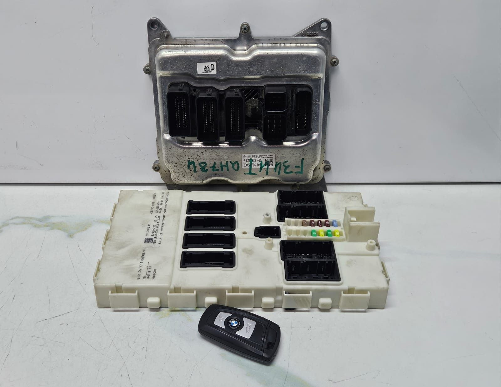 BMW F30 F31 F10 F11 F25 F34 N20 Engine Control Unit DME Set 7643979 OEM
