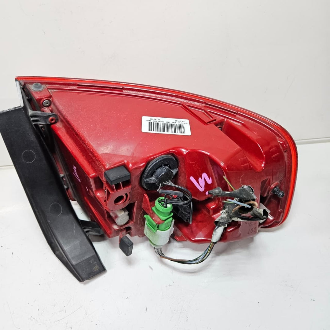8K5945096AC-2013-2016 Audi A4 B8.5 A4 Quattro S4 Right Outer Rear Taillight OEM