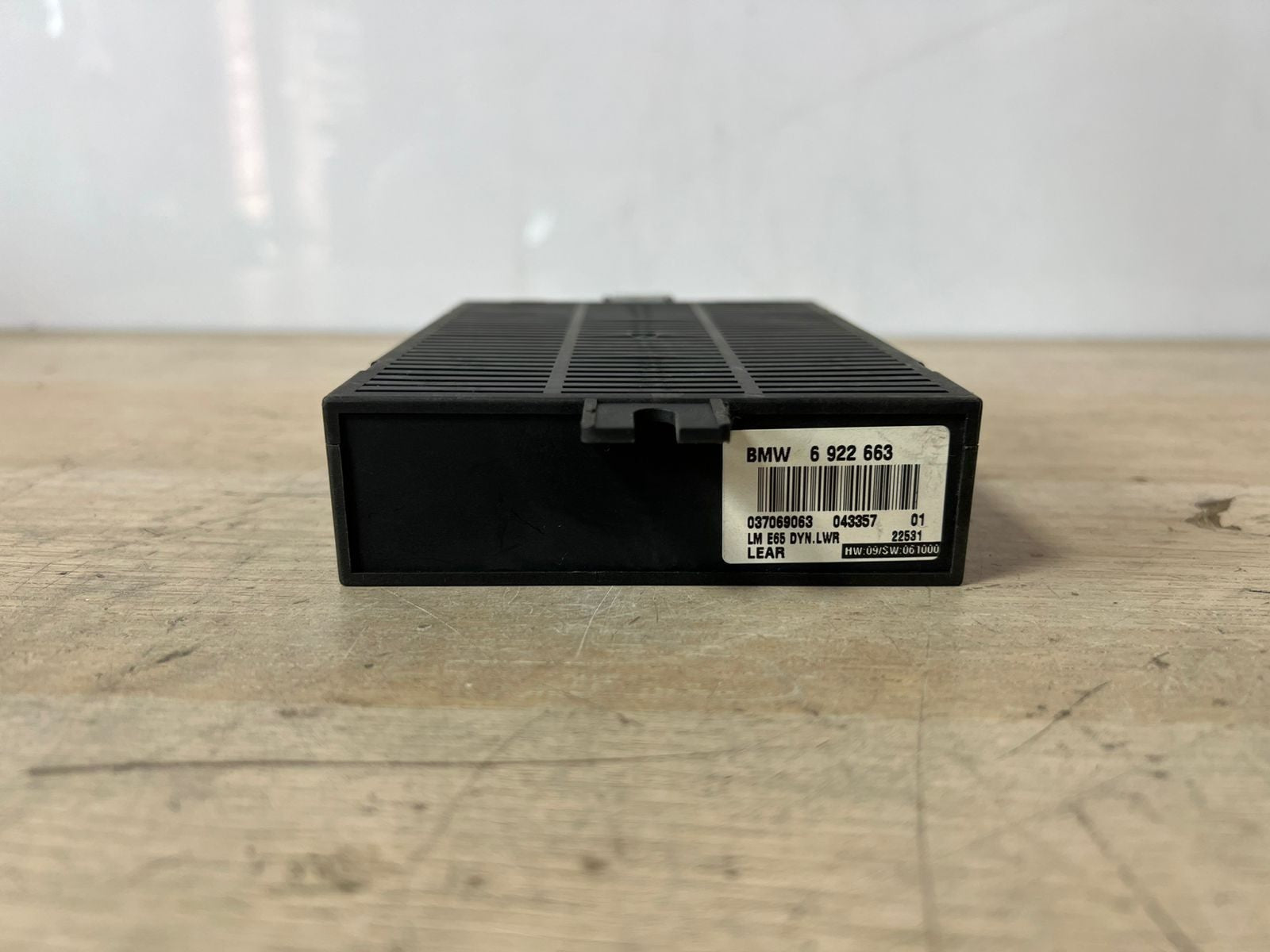 2002-2005 BMW 7 Series E65 E66 745i 760i Light Control Module 6922663