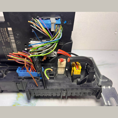 2012-2014 Mercedes-Benz C300 Rear Relay Fuse Box Sam Module 204 906 0105 W204 C2