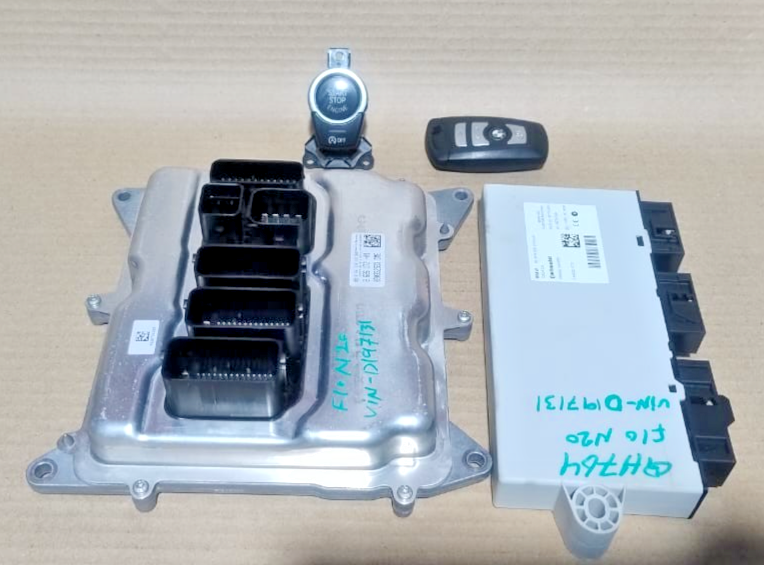 BMMW F10 N20  ENGINE CONTROL ECU UNIT SET DME + KEY  8626172