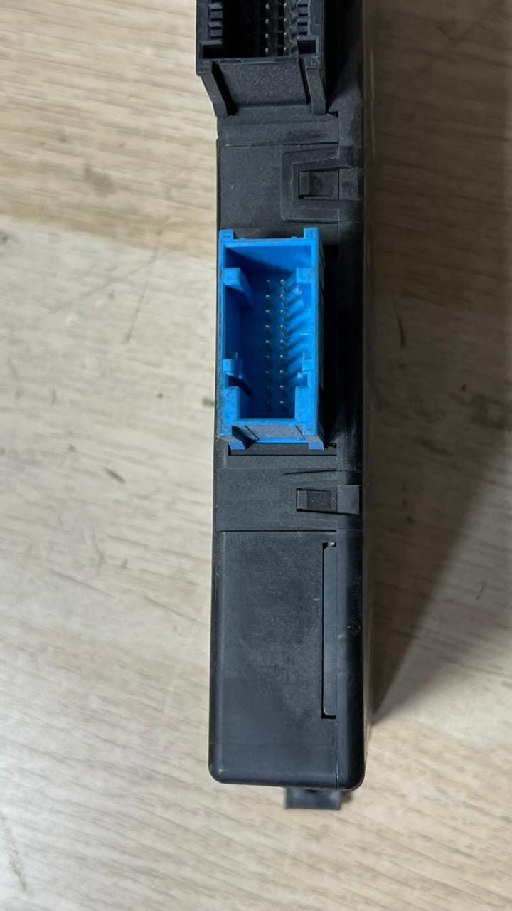 BMW Central Gateway Control Module 9291450 5 Series F10