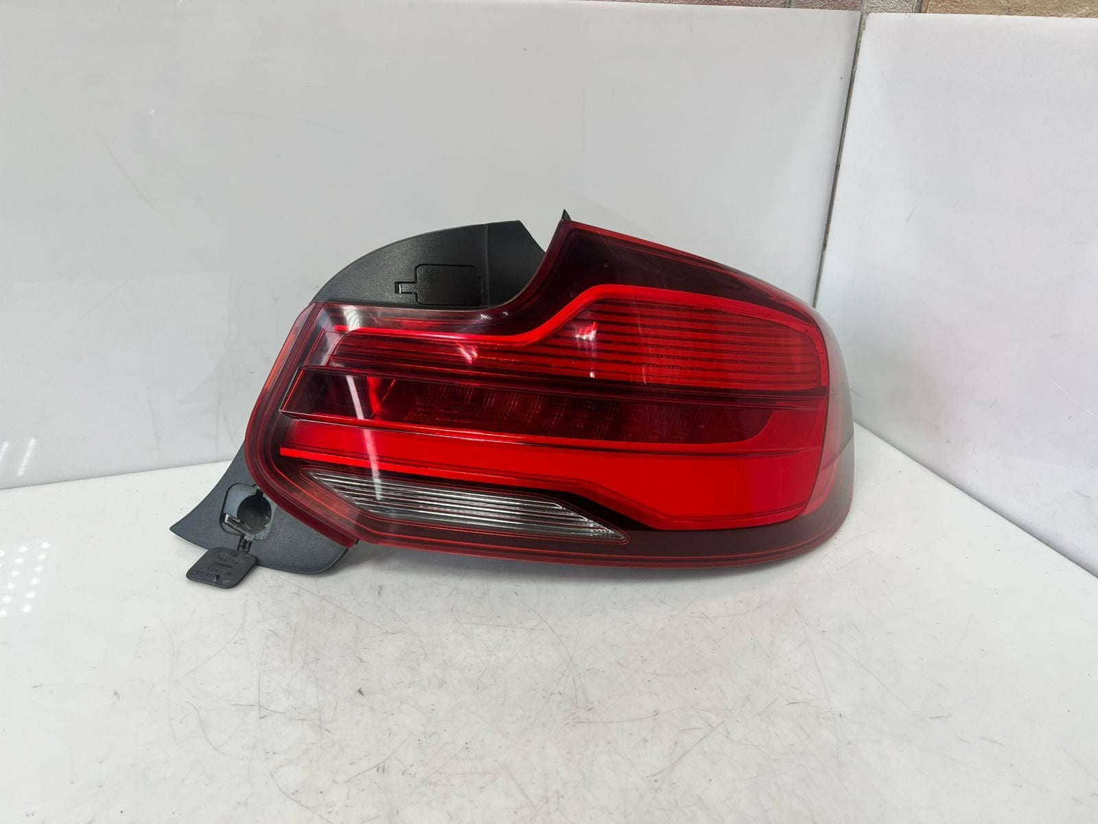 2018-2020 BMW 2' 230i M240i and M2 F22 F87 LCI Tail Light Right LED 7420994 OEM
