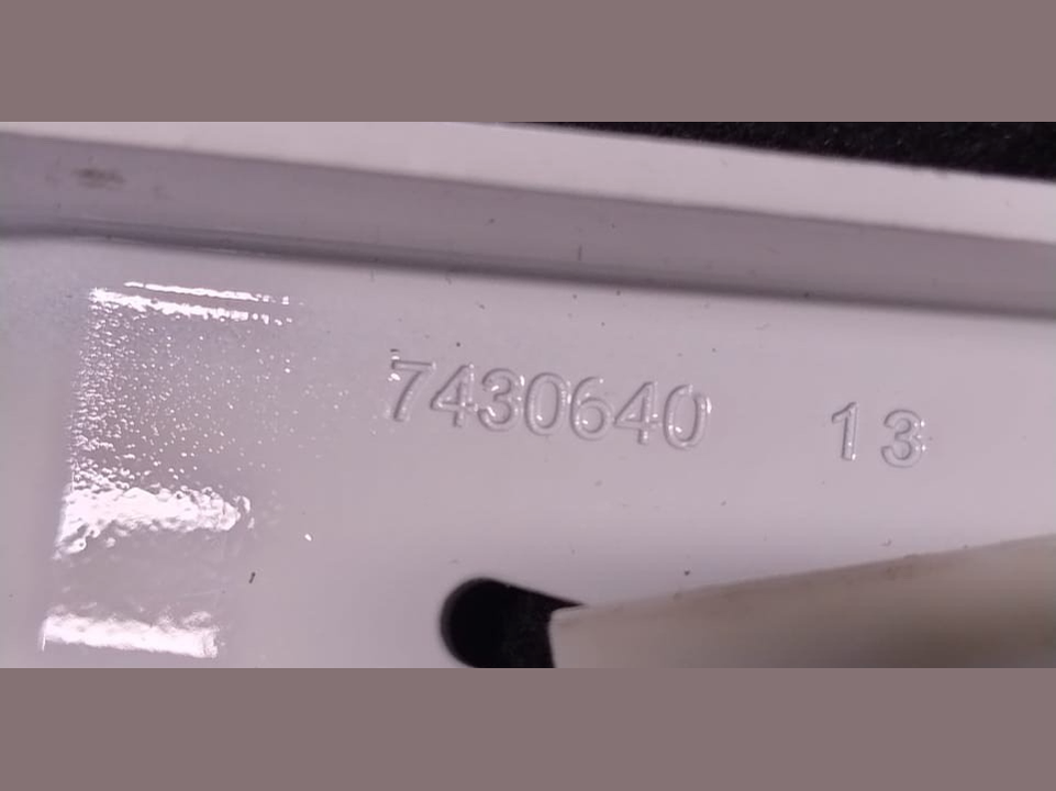 BMW 3 SERIES G20 SALOON PAIR OF REAR TAILGATE BOOT HINGES WHITE 7430640 -7430639