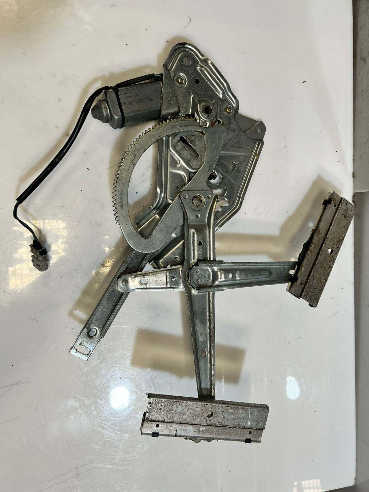 BMW 5 Series E34 Window Regulator Rear Left LIFTER Electric MOTOR 1944071 OEM