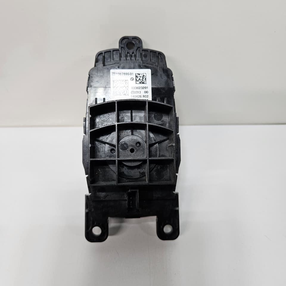 2012-2015 BMW 320i Idrive Media Controller 9317695