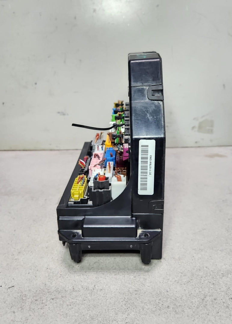 Mercedes-Benz Front Sam Fuse Box Control Module A2129004811 W204 C-Class  W207