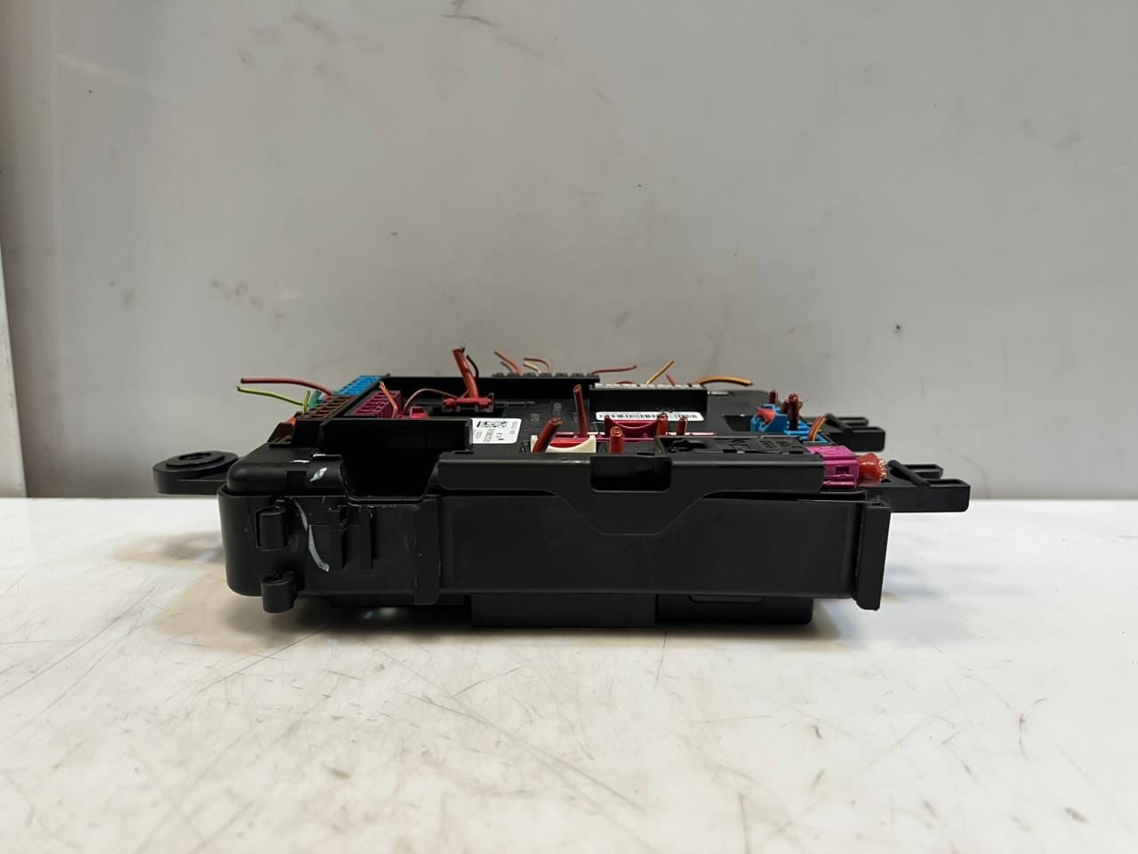 2015-2019 BMW X5 F15 F20 F21 F22 F30 FUSE Rear Power Distribution Box 9360372