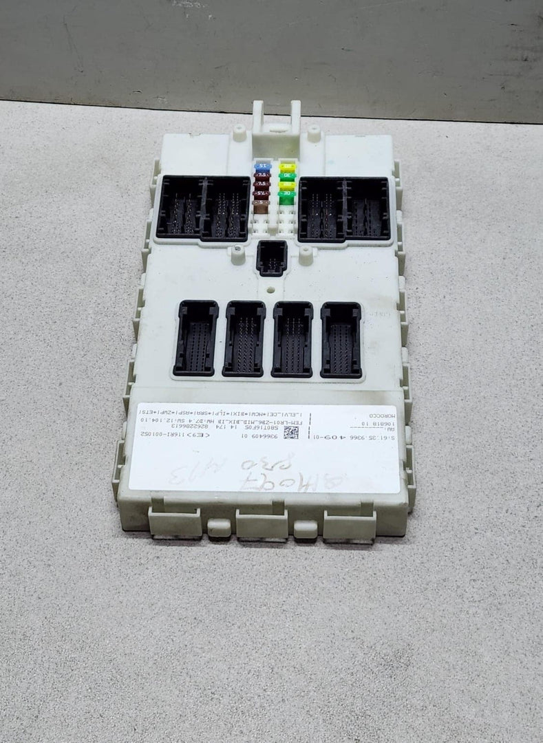 2012-2015 BMW 118i Engine Control Unit 8638198 F20 F30 OEM