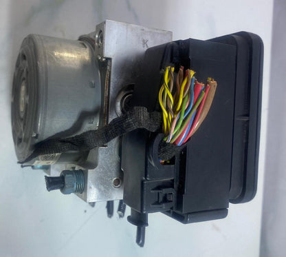 2014 BMW 428i xDrive Abs Pump Control Unit Module 6868319