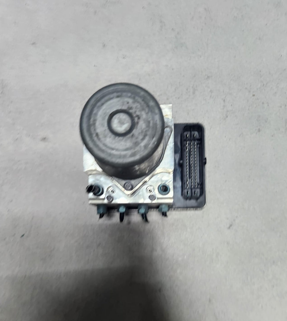 2017-2021 BMW X3 Abs Dsc Pump Control Unit 6889162 X3 X4 G01 G02 and F25 