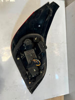 Bild in die Galerieansicht laden, BMW 5 Series E60 Rear Tail Light Rear Left RIGHT 7165737 7165738 OEM