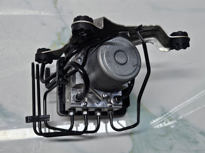 2016-2019 BMW G11 G12 7 Series, G30 5 Series, G01 X3 Abs Pump Module 6880538 OEM