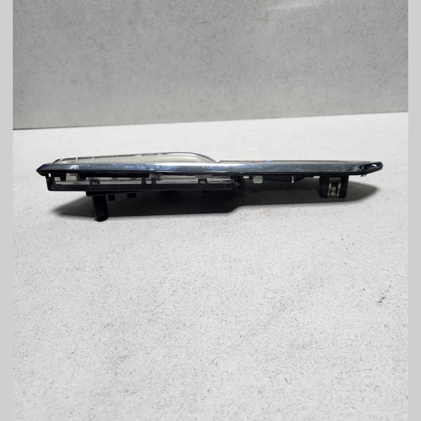 2012-2018 BMW M6 Front Fender Side Marker Light 8050519 M6 F06 F12 F13