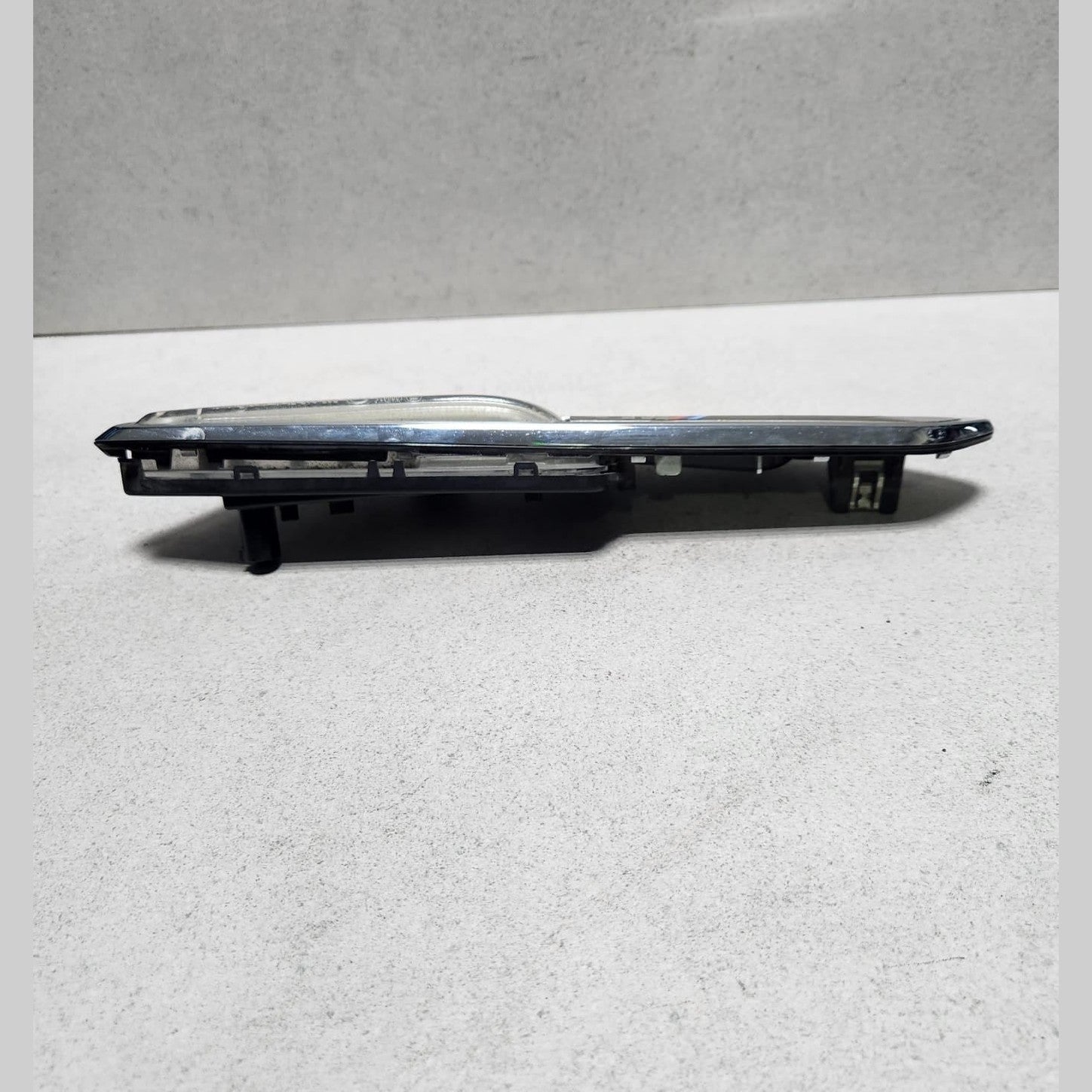 2012-2018 BMW M6 Front Fender Side Marker Light 8050519 M6 F06 F12 F13