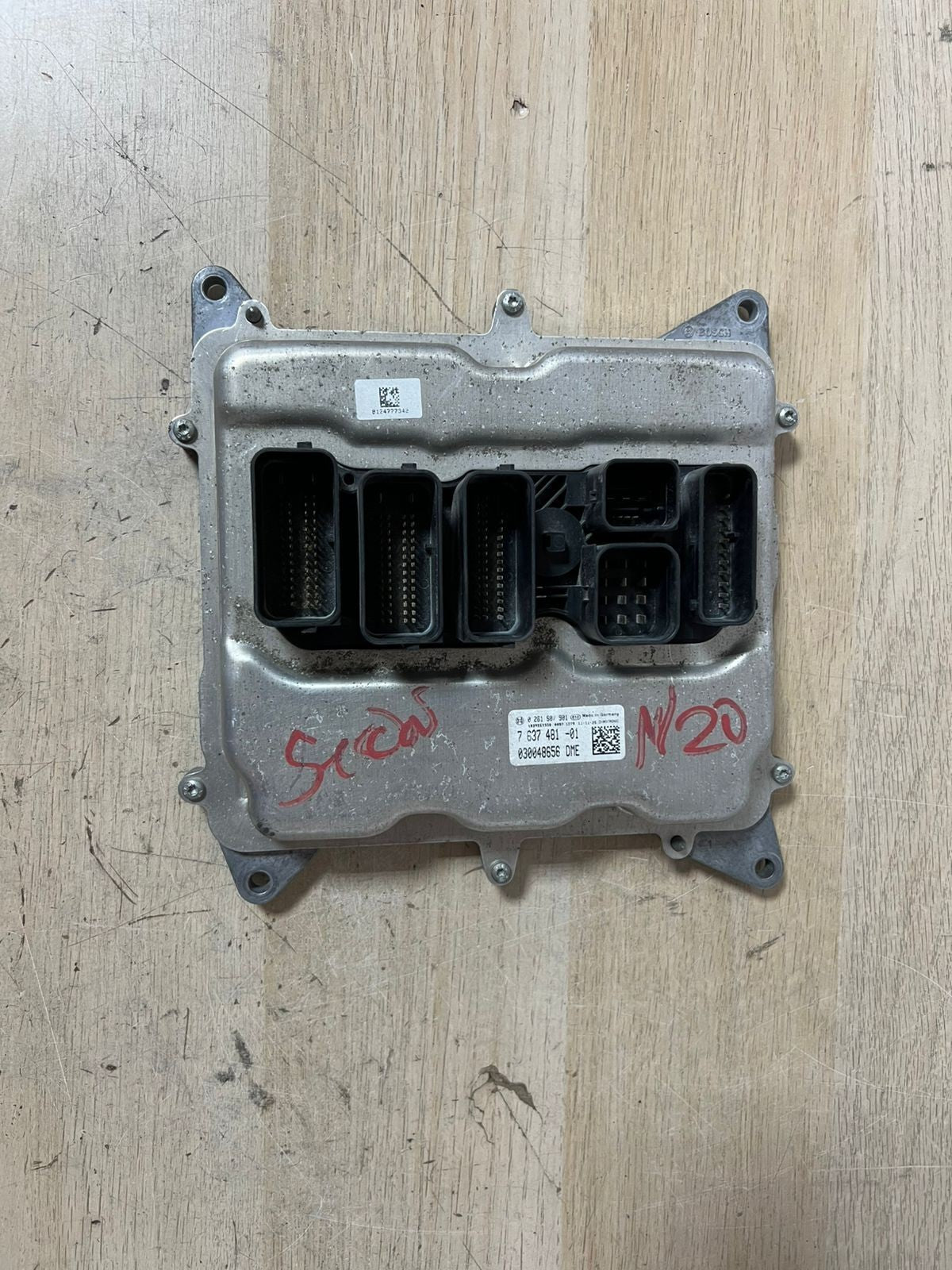 BMW 3 F30 F35 F31 F10 N20 2014 Engine control unit module ECU 7637481