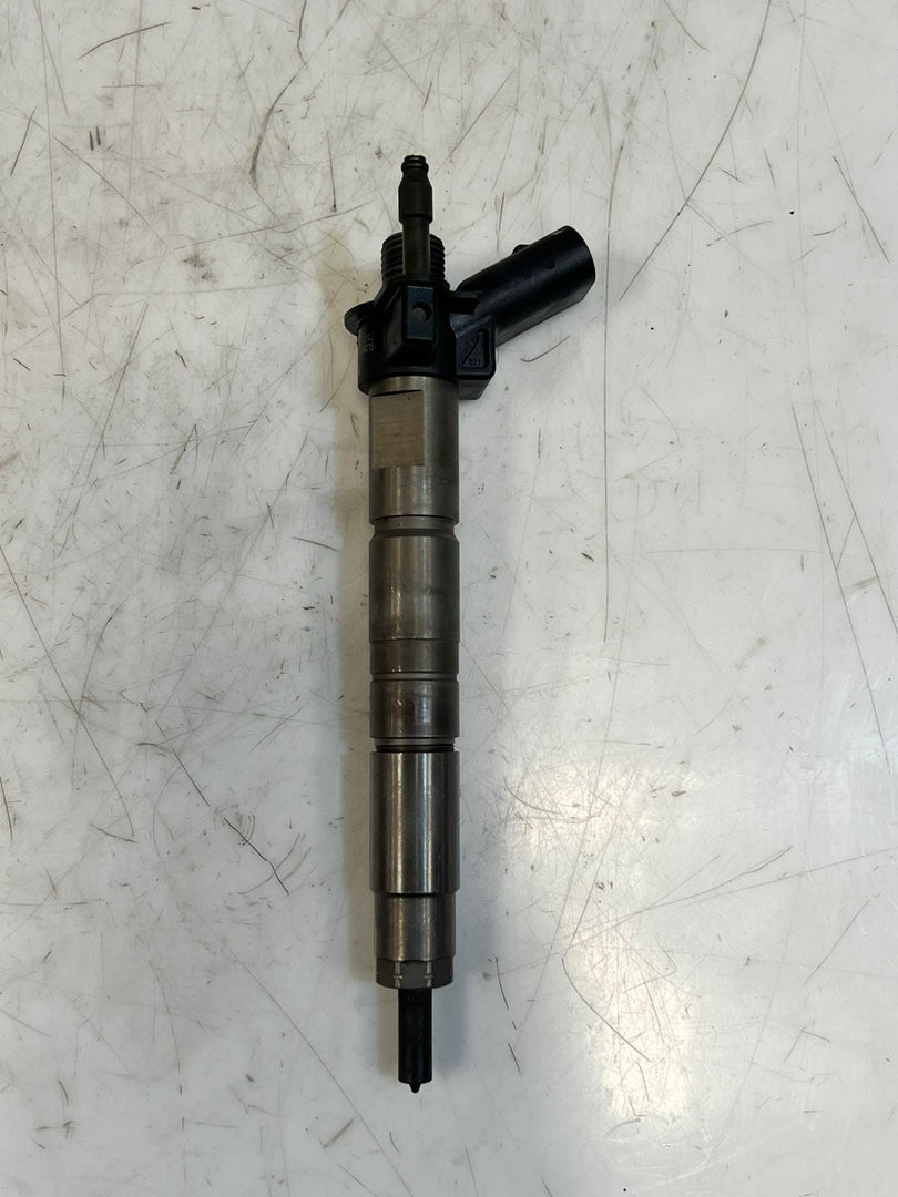 BMW 3' 5' 330D, 525D, 430D, 435D, 530D Fuel Injector 7823461 OEM