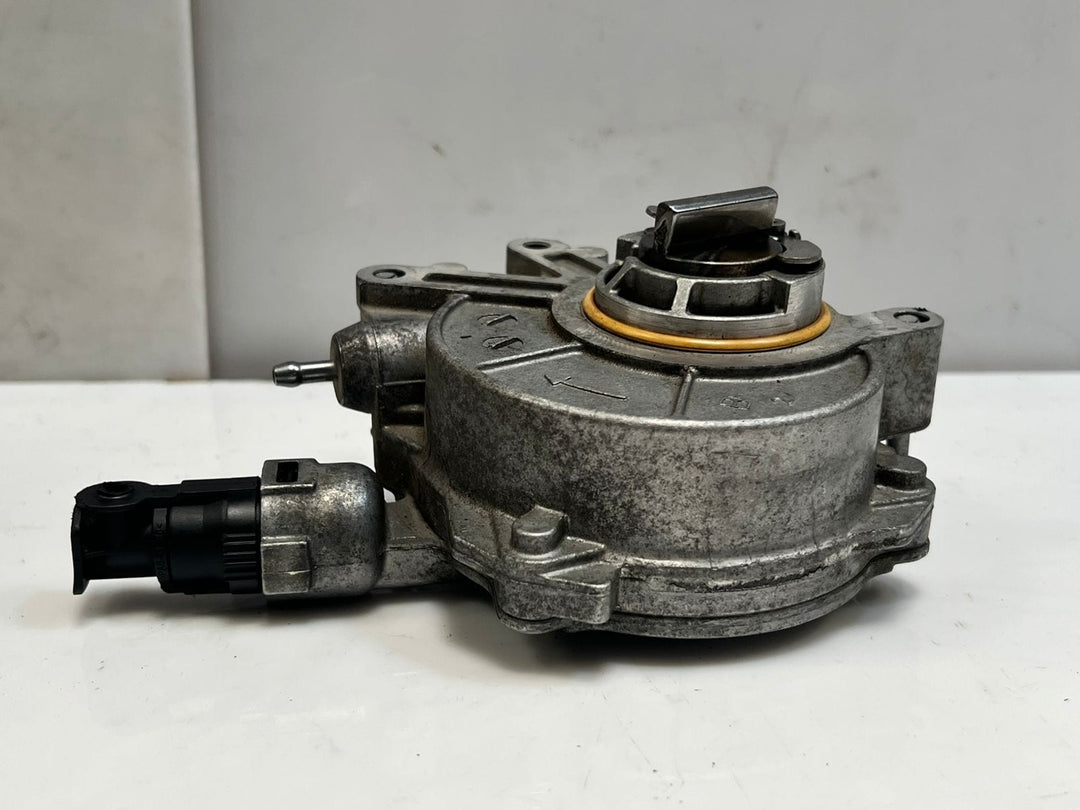 2010-2017 BMW 750i N63 5' 6' 7' X' M5 M6 S63 Brake Booster Vacuum Pump 7566291