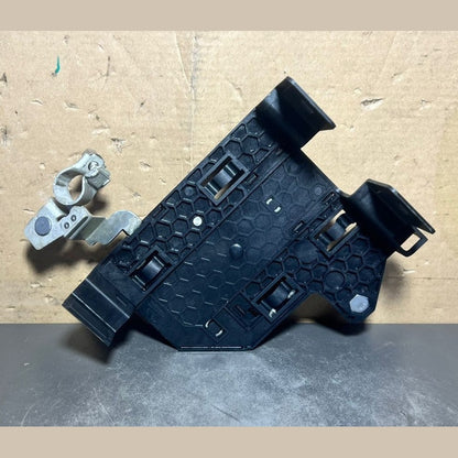 18-22 Mercedes-Benz W247 W118 CLA Battery Fuse Box Current Limiter A247 9063603