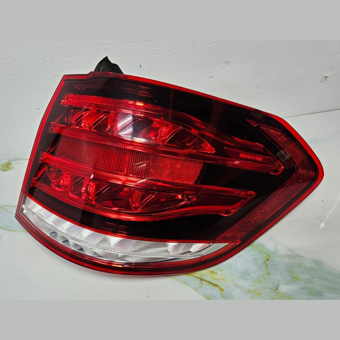 Mercedes W212 E-Class Rear Right Side Tail Light Brake Stop Lamp A212 9061803