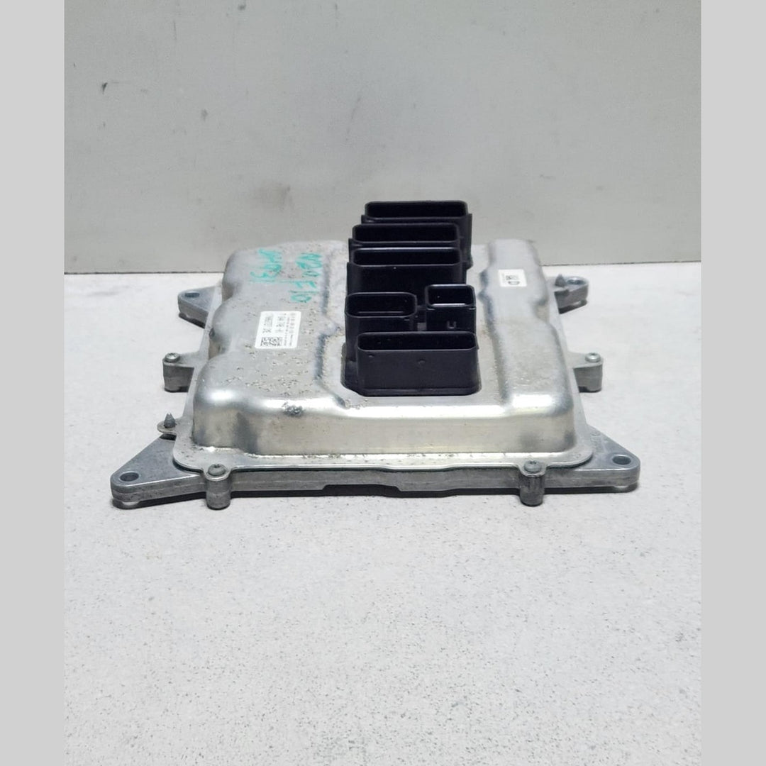 2012-2013 BMW 528i Engine Control Unit 7644748 5 Series F10 F11
