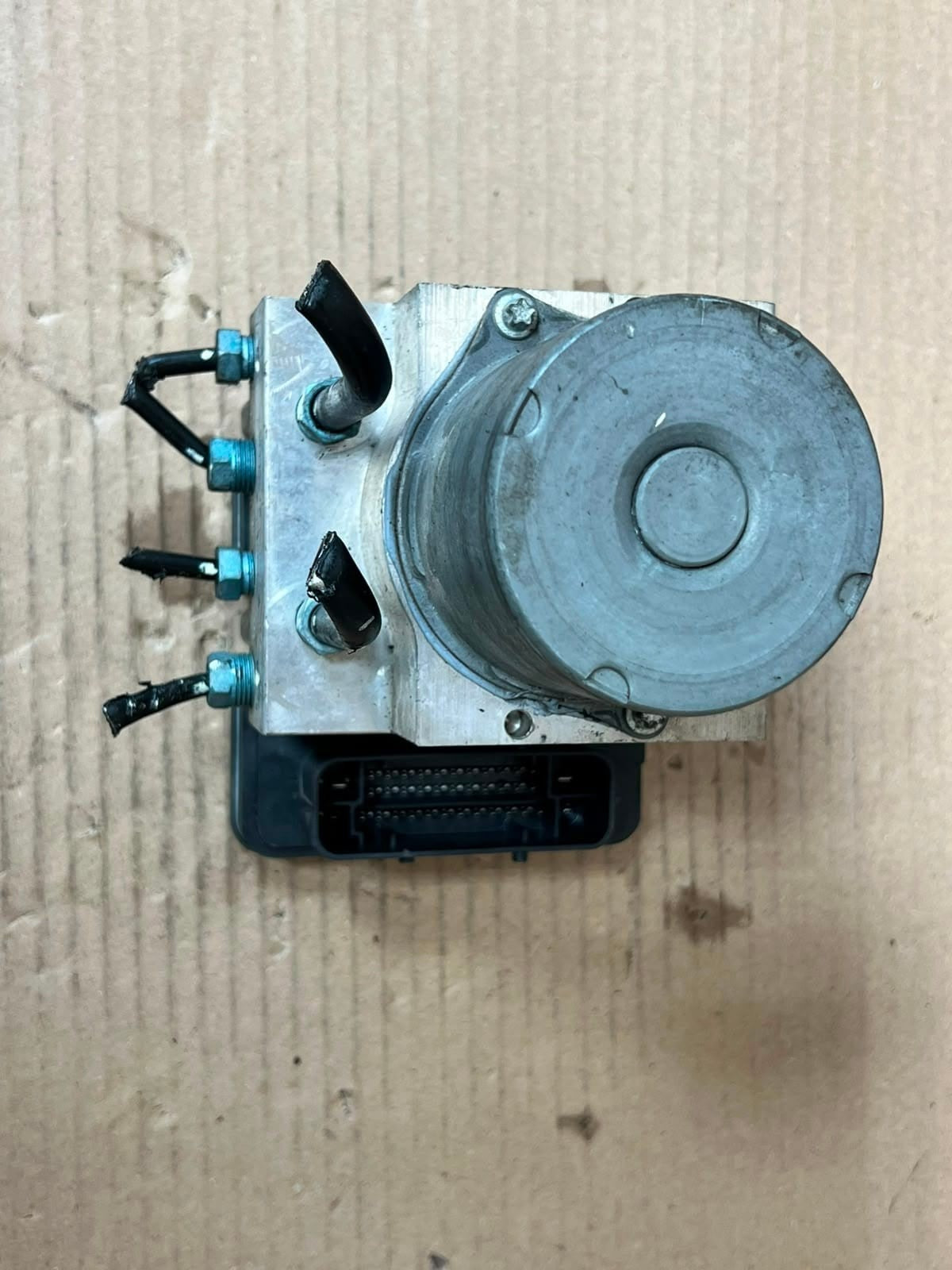 2014 BMW X5 F15 X6 F16 ABS Hydraulic PUMP Control Unit 6866243 OEM