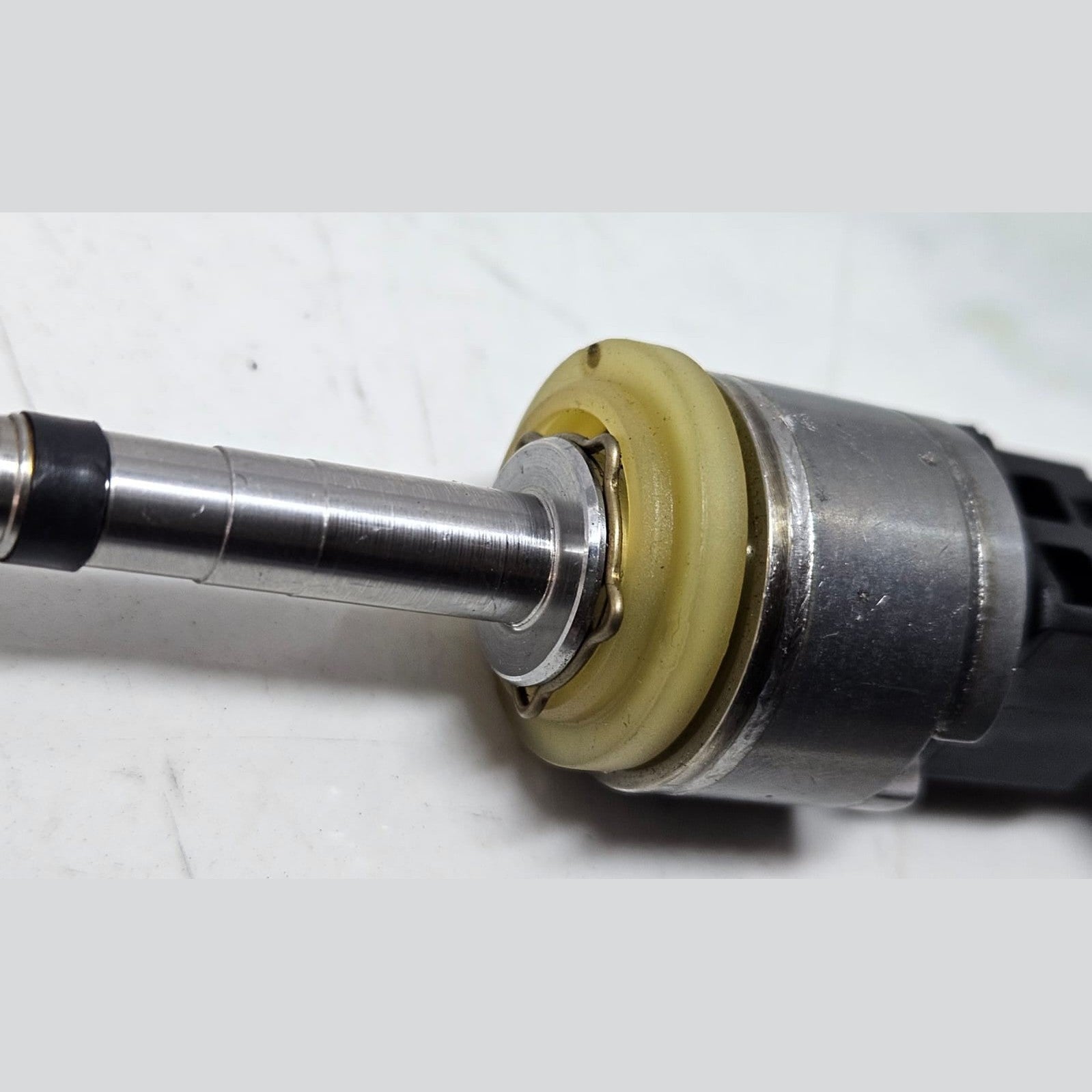 BMW S63B44 M5 F90, M8 F91 F92 F93, G30 5 Series Fuel Injector 7852362 OEM-1 PC
