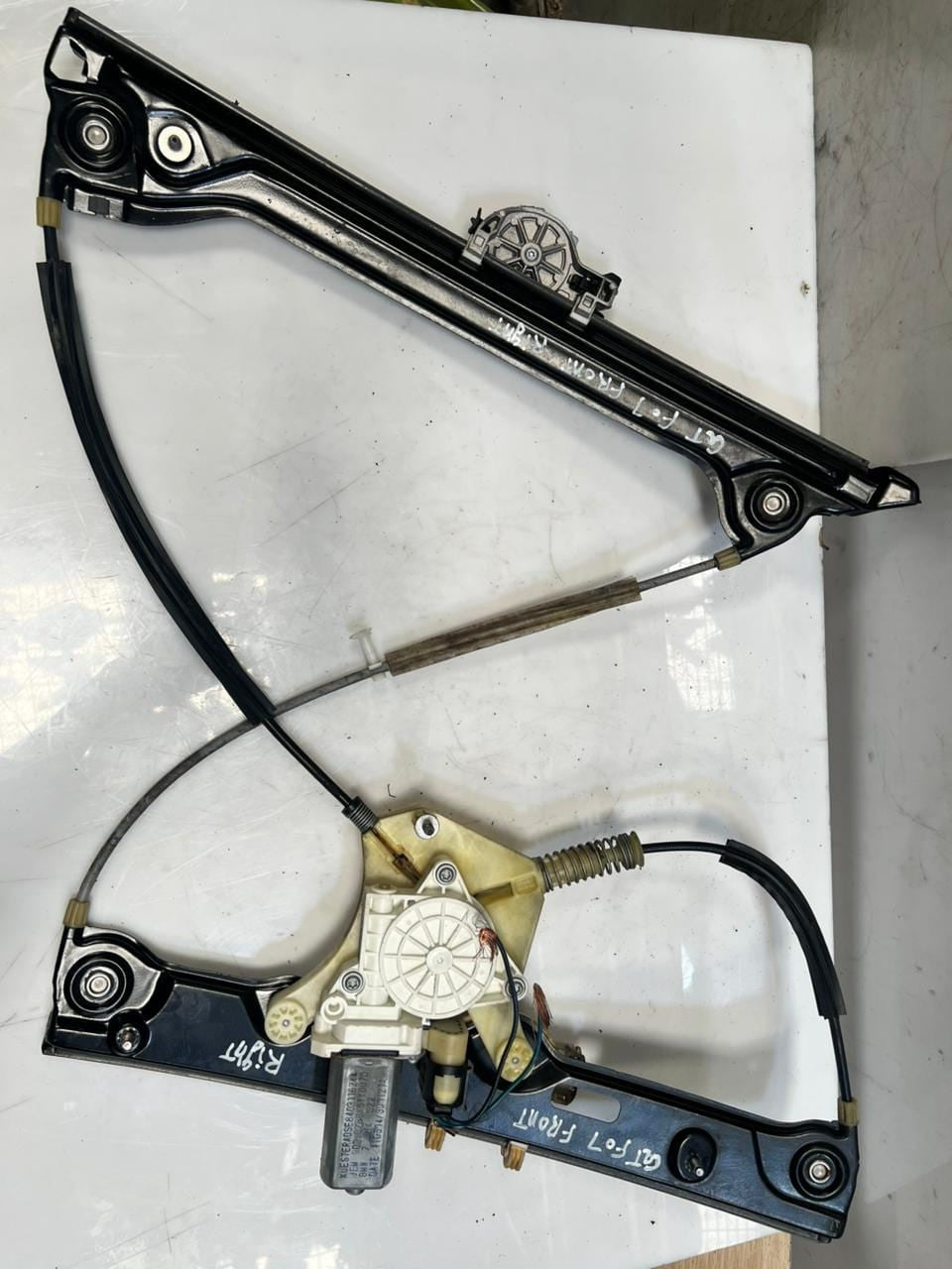 BMW 6' F07 GT F06 Window Regulator With Motor Front Right 7275398 OEM