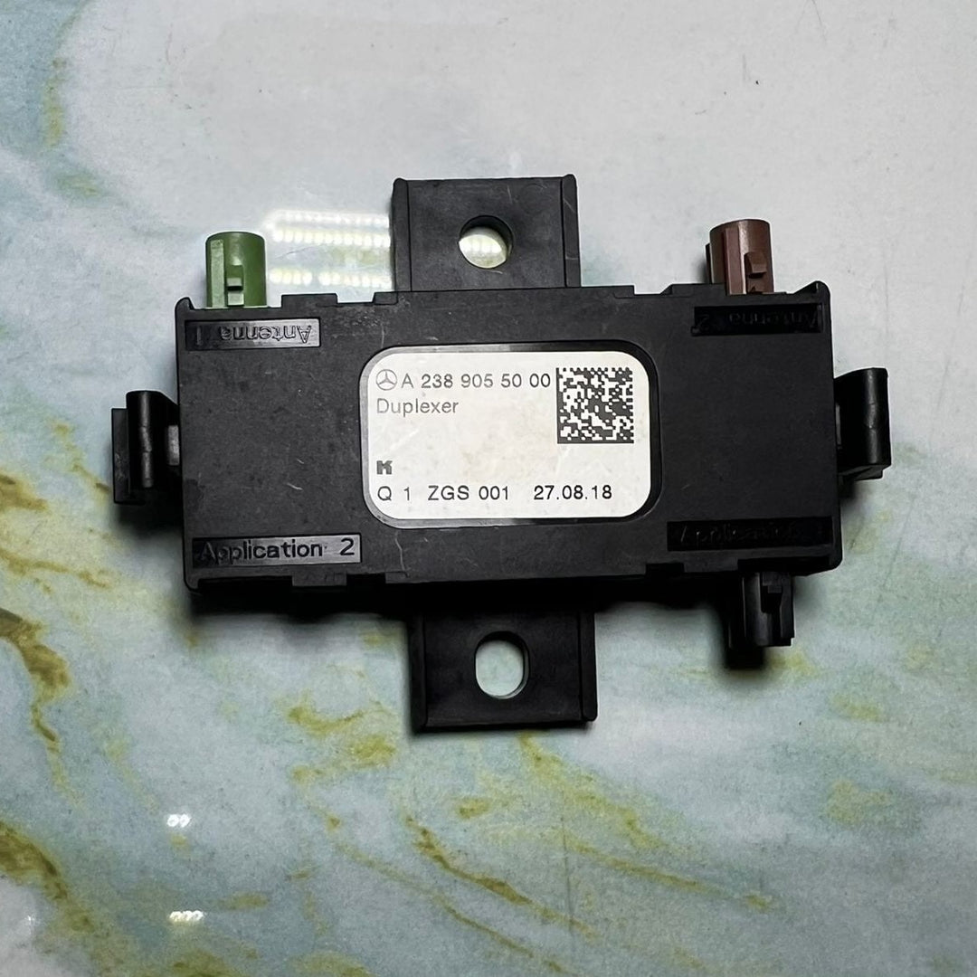 2018-2022 Mercedes C300 Antenna Amplifier A2389055000 C-Class W205 and GLC W253