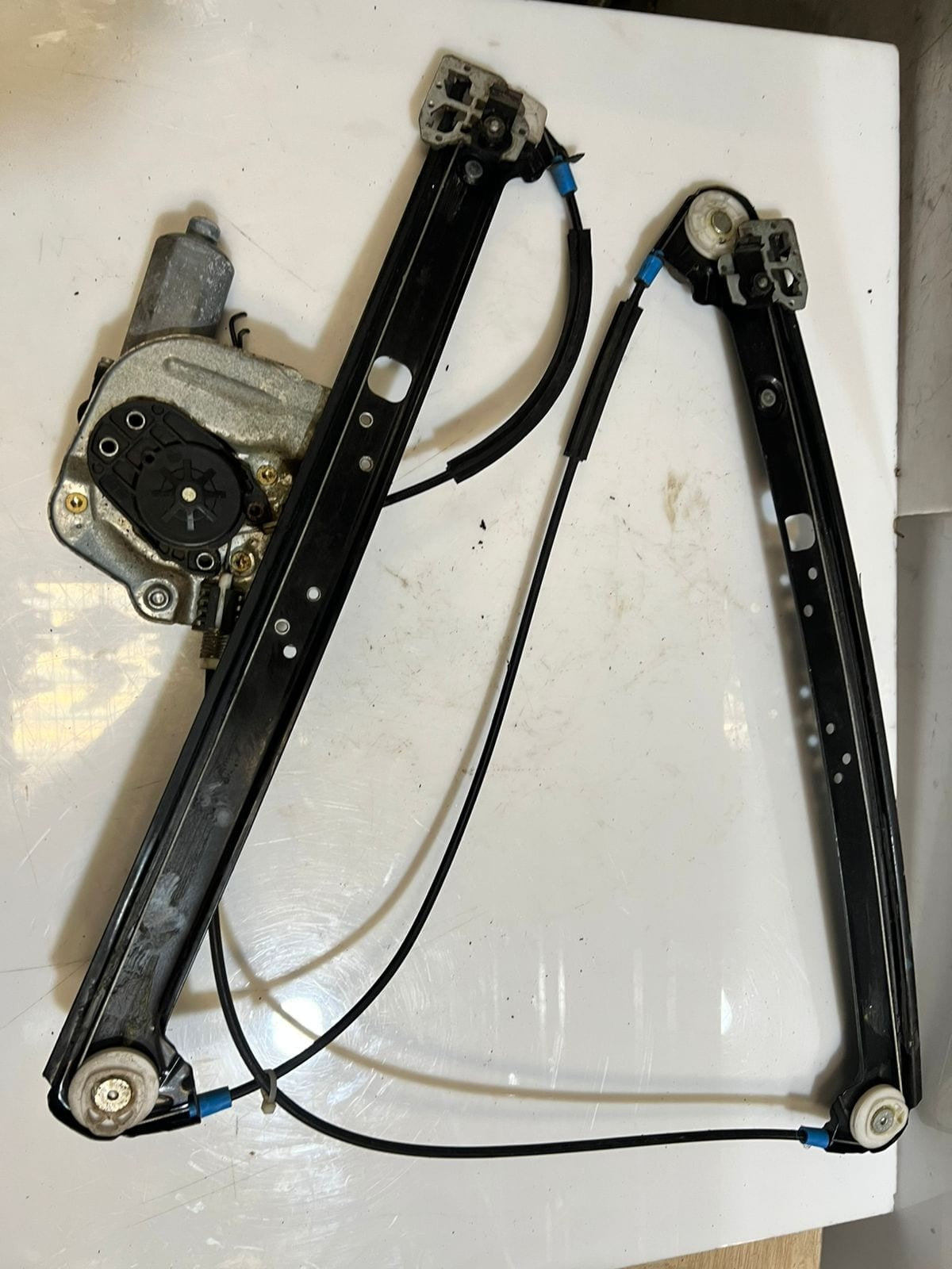 2000-2006 BMW X5 E53 Front Right Window Regulator With Motor 8254912 OEM