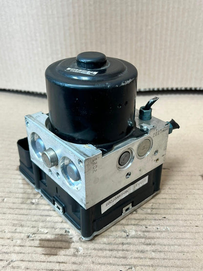 2017 BMW X3 F25 X4 F26 ABS DSC Pump Control Module 6881322 OEM