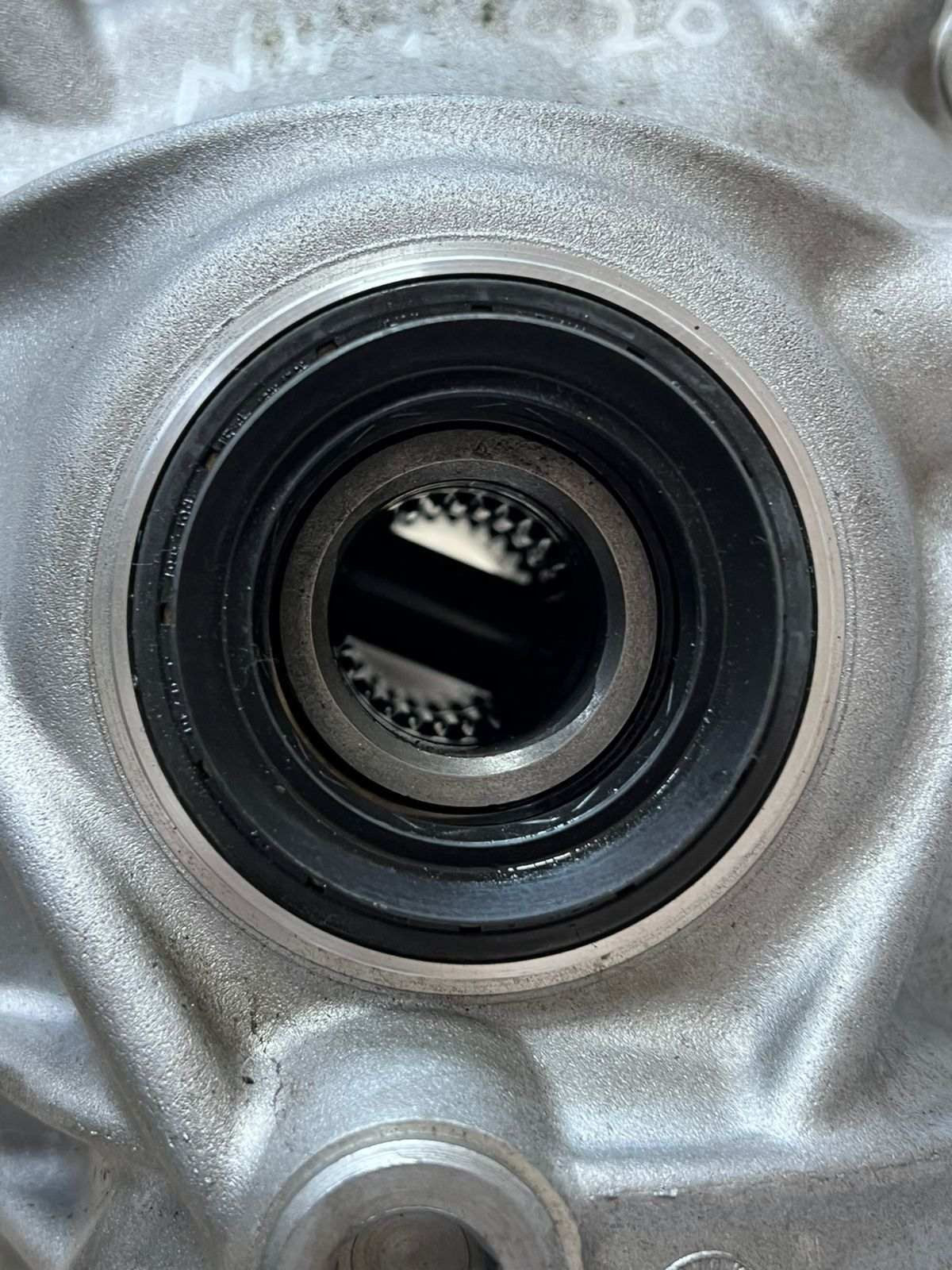 BMW Front Differential 8623110 2.81 ratio for BMW F22 F30 F32 F36 F25 F26 F02
