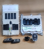 Bild in die Galerieansicht laden, BMW F30 320i F32  F32 120i 320i N20 ENGINE CONTROL Unit ECU SET DME - 8631725