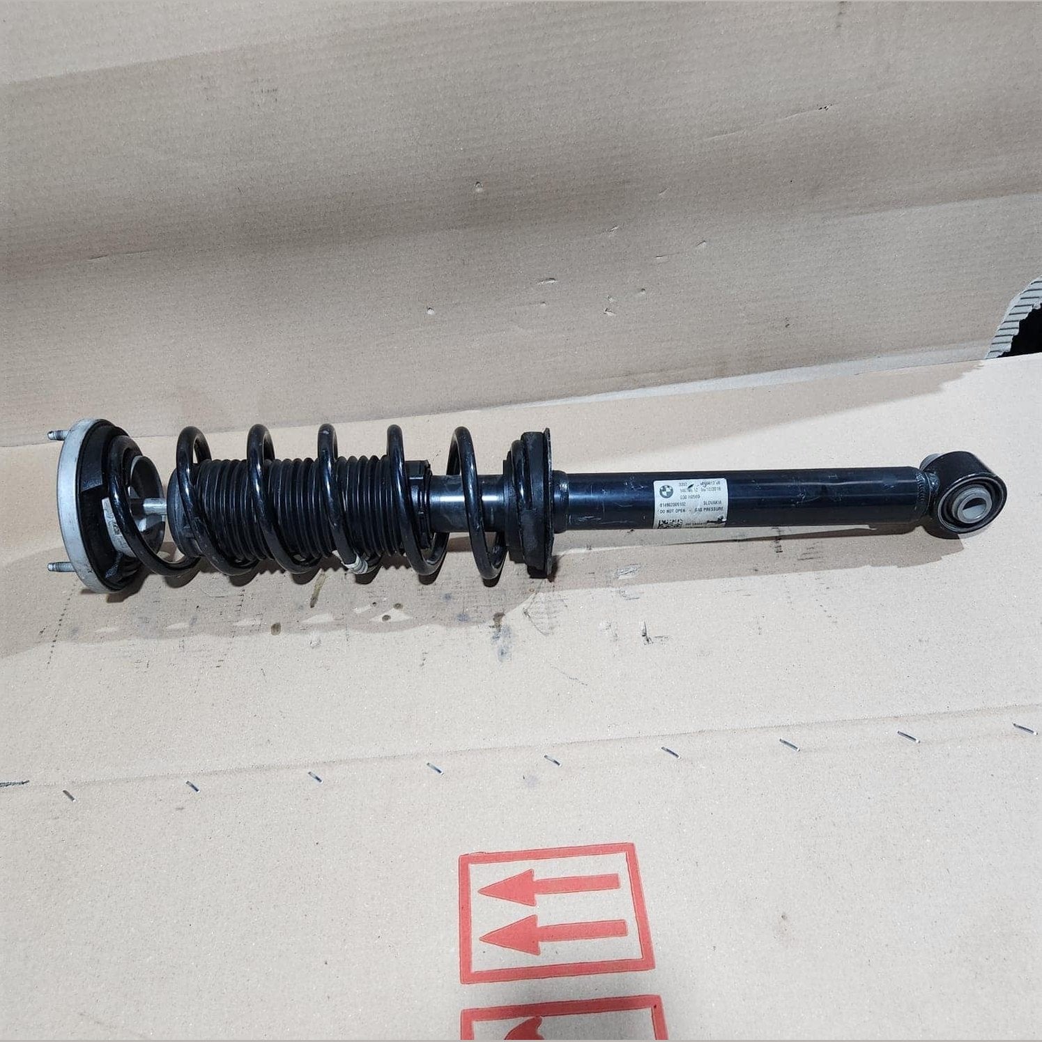 2017-2020 BMW 530i Rear Shock Absorber 6866615 530i and 540i