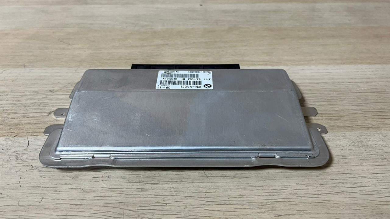 2012-2018 BMW 640i Suspension Control Module 6871063 F10, F11, 7' 550i, 740i 