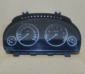 BMW 5 F10 F11 F18 X3 F25 X4 F26 X5 F15 SPEEDOMETER OEM -  9348711