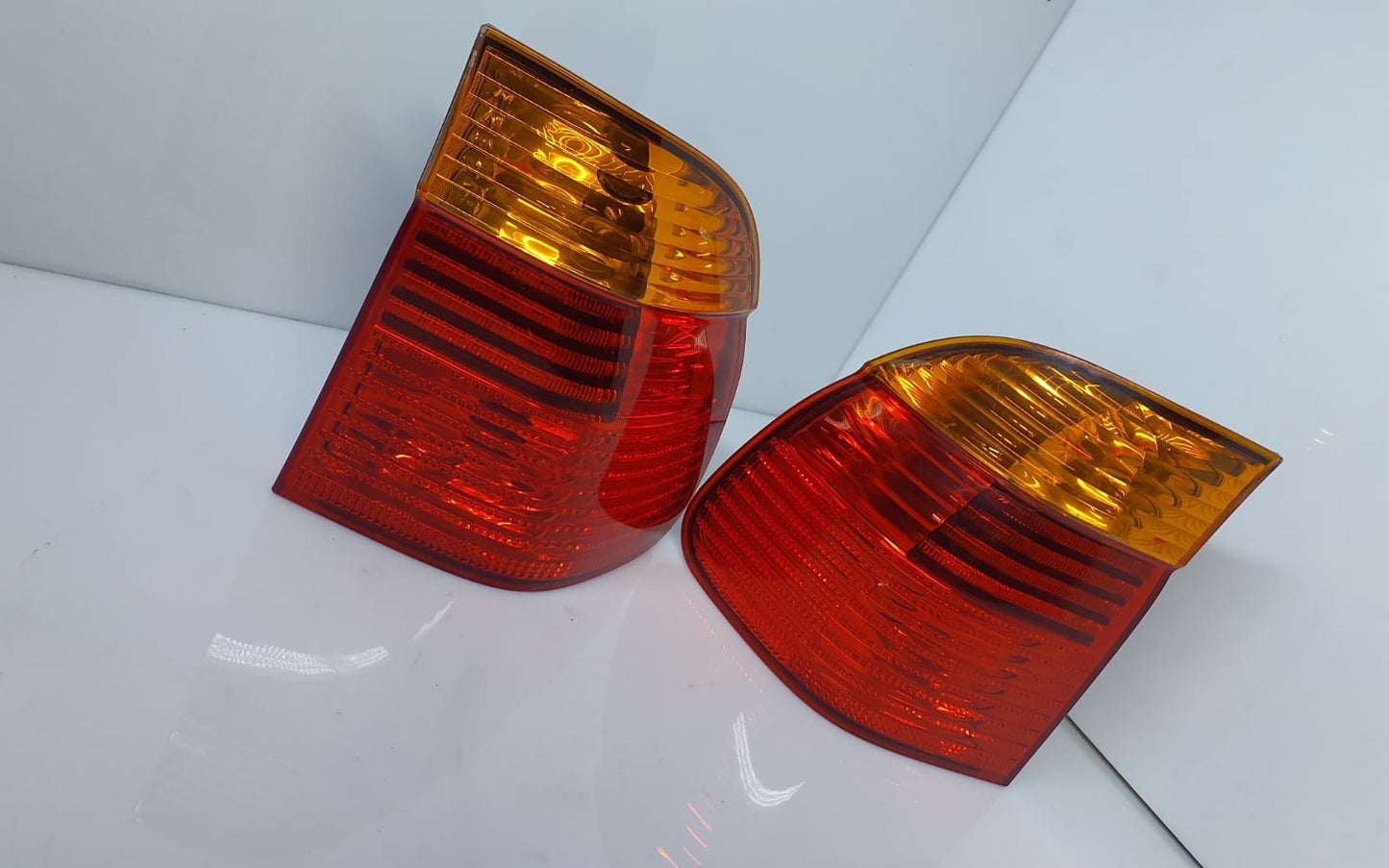 BMW E39 5 Series Touring Outer Rear Left Right Tail Light Orange 6900214 6900213