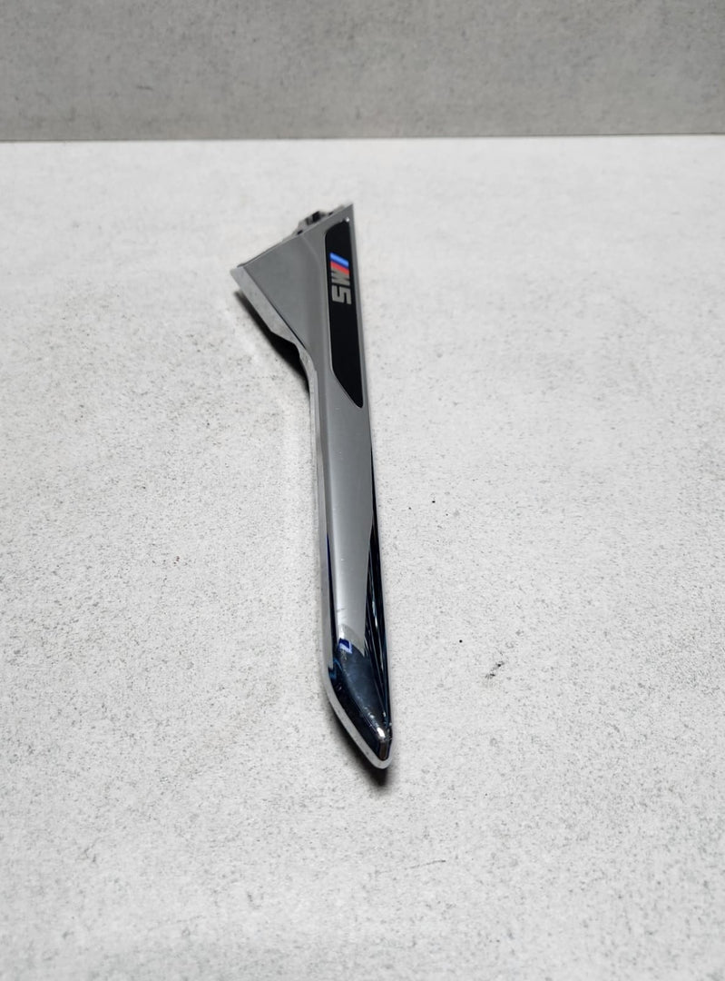 2016-2023 BMW M5 Fender Trim left front  Molding 8063205 M5 F90 