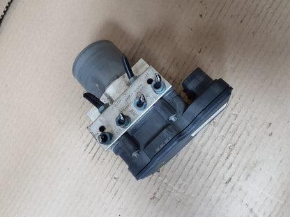 2011-2016 BMW F10 F11 5 Series 528i ABS Pump DSC Hydraulic Control Unit 6868329