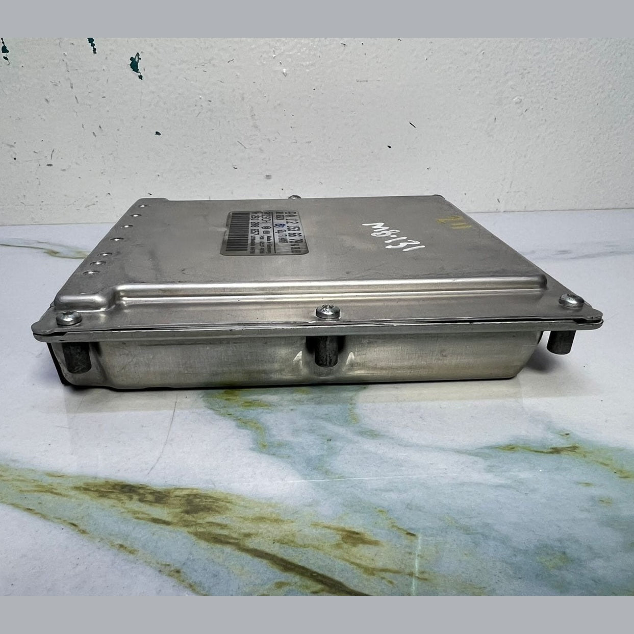 2003-2005 Mercedes-Benz CLK320 Engine Control Unit A1121536679 CLK320 and E320