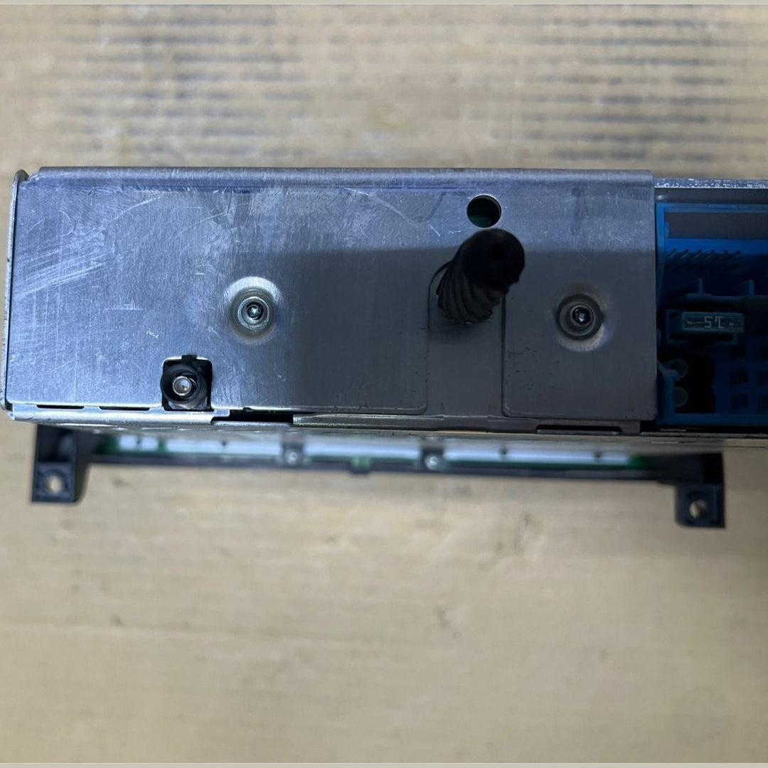 2010-2015 BMW X1 Radio Cd Player Head Unit 9258164 E90 E91 E92 E93, X1 E84
